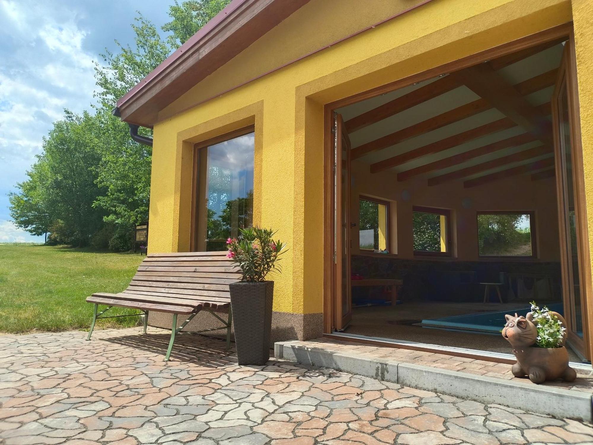 Hotel Podvesky Mlyn Tlumacov Exterior foto